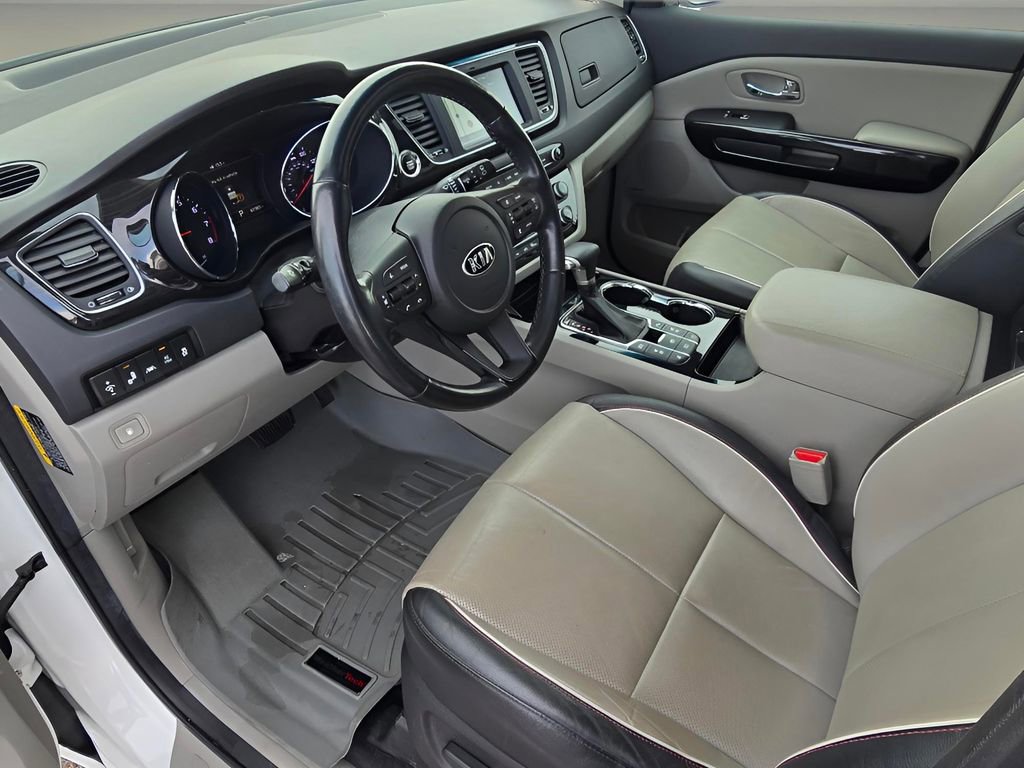 Used 2020 Kia Sedona SX image 27