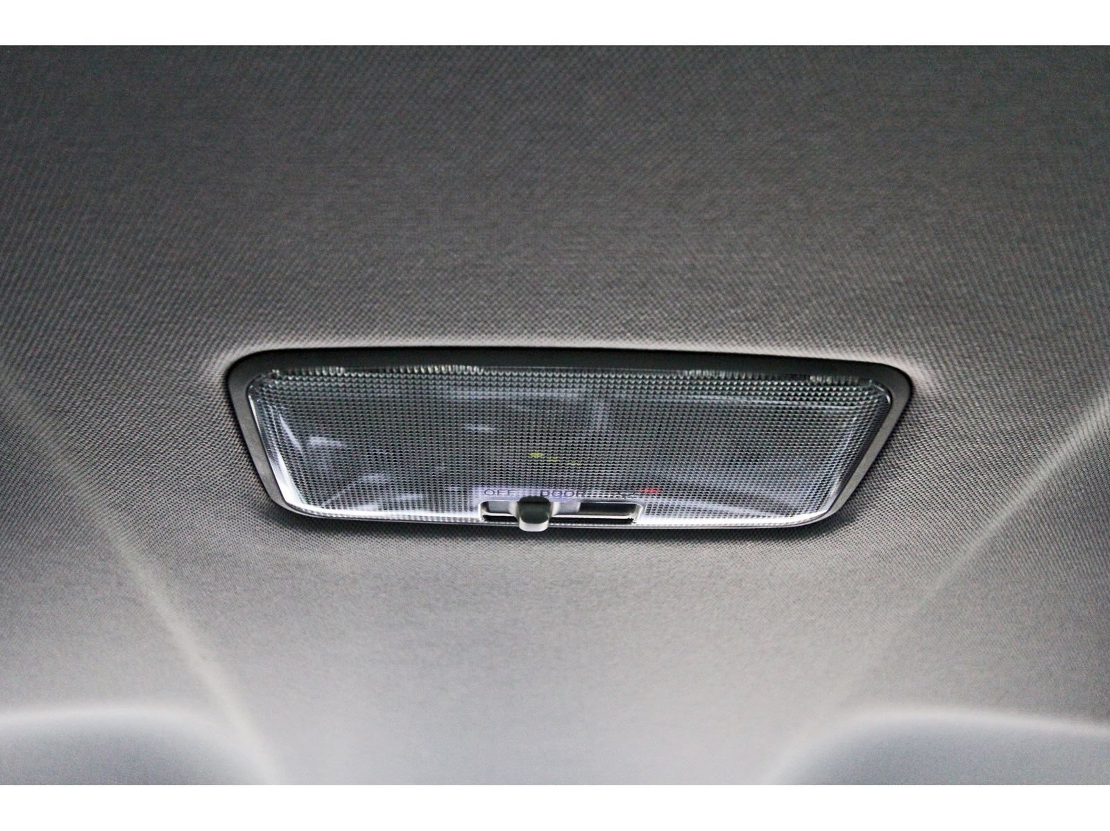 Used 2022 Toyota Camry SE w/ Convenience Package FWD image 16