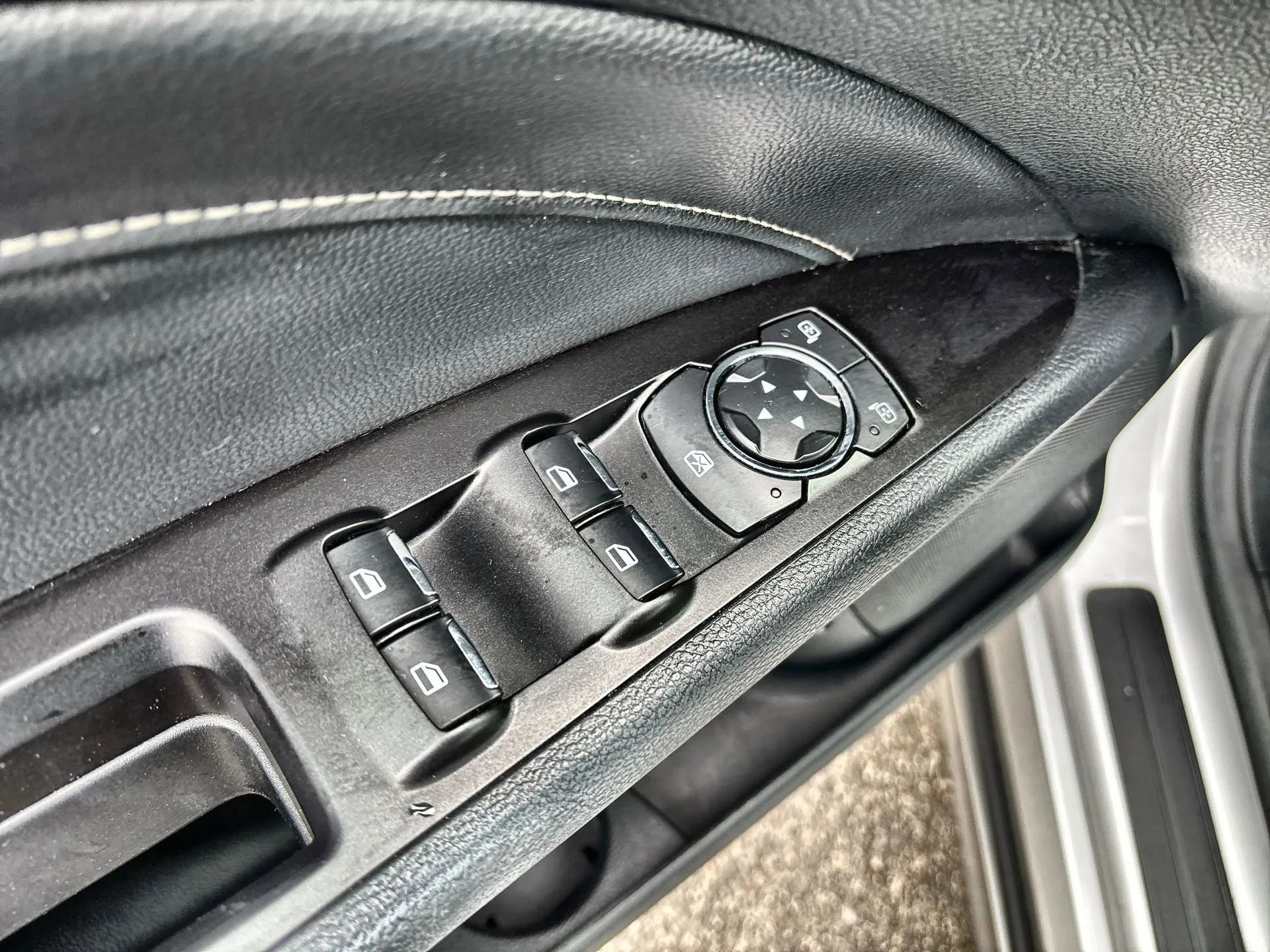 Used 2017 Ford Fusion Titanium image 15