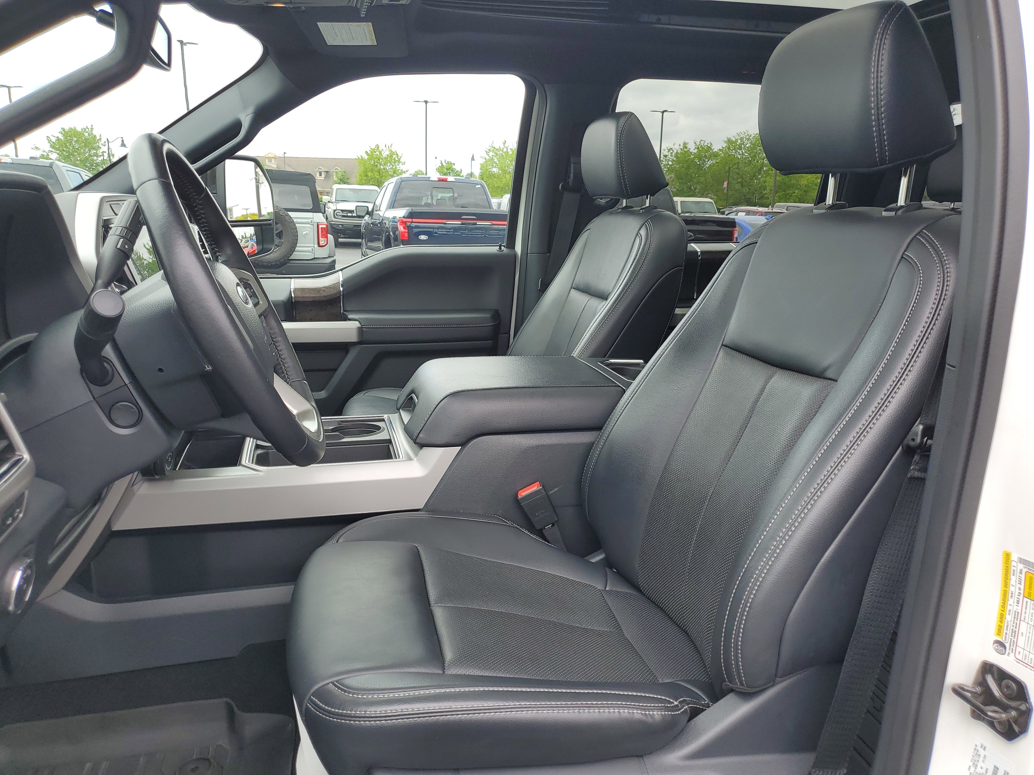 Used 2022 Ford F350 Lariat w/ Black Appearance Package AWD/4WD image 18