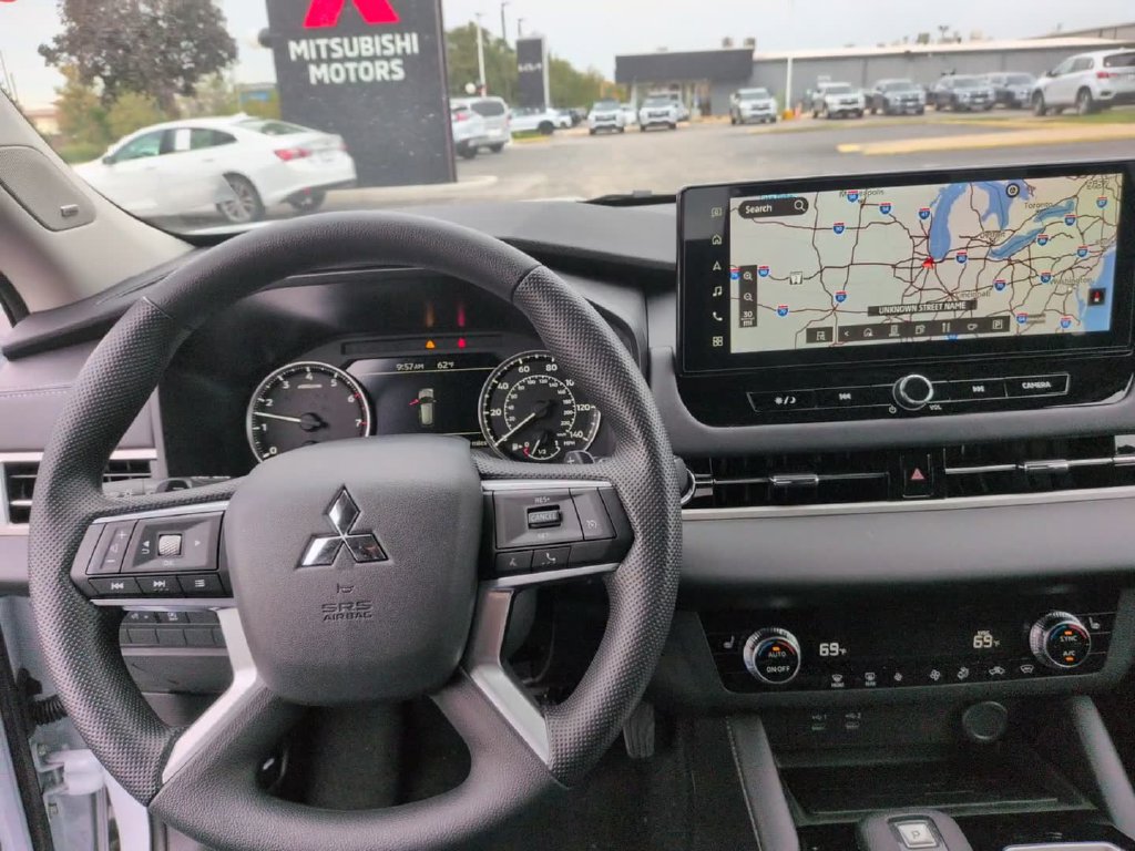 New 2026 Mitsubishi Outlander ES AWD/4WD image 28