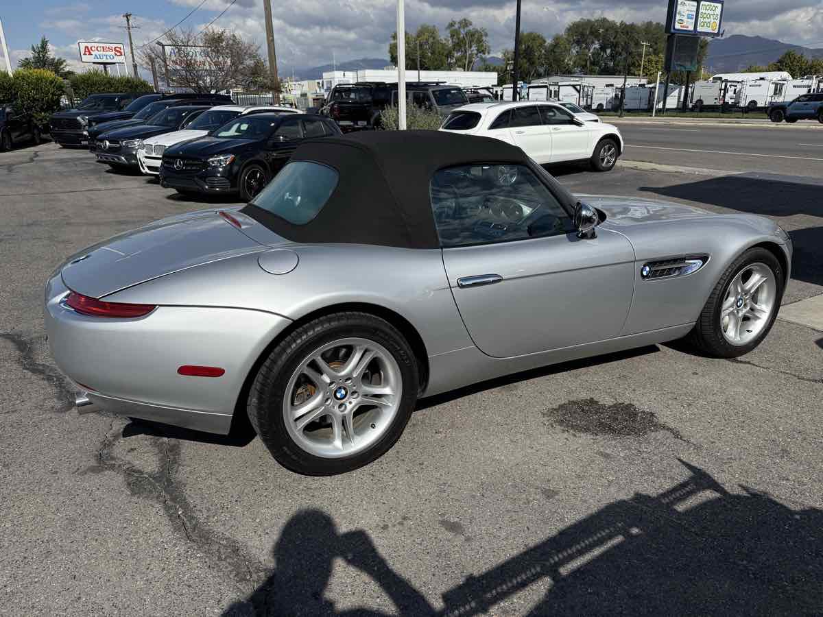 Used 2000 BMW Z8 image 5