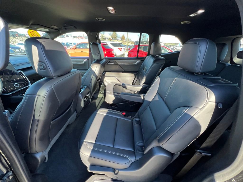 Used 2024 GMC Acadia Elevation image 20