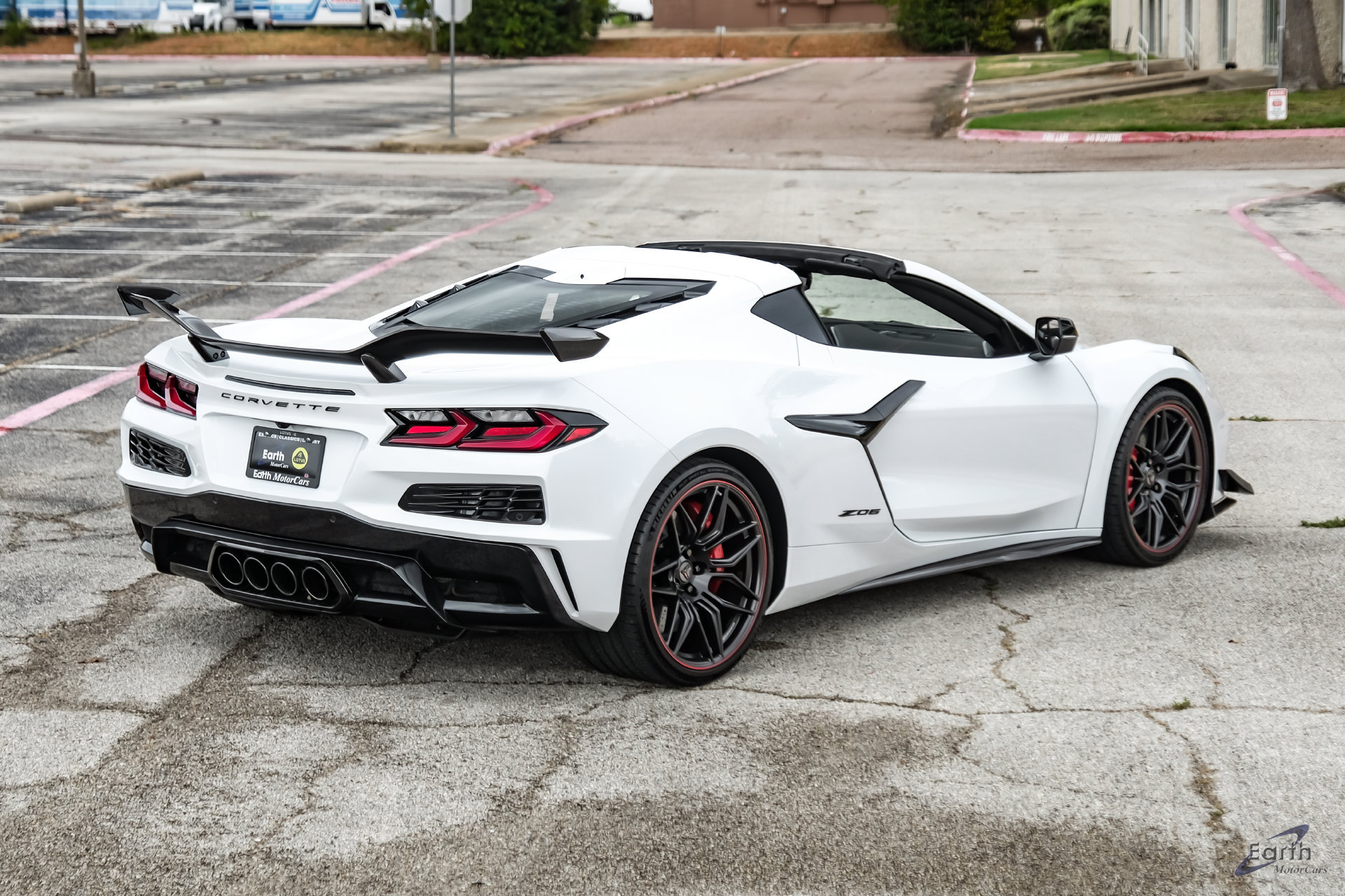 Used 2024 Chevrolet Corvette Z06 w/ Z07 Performance Package RWD image 25