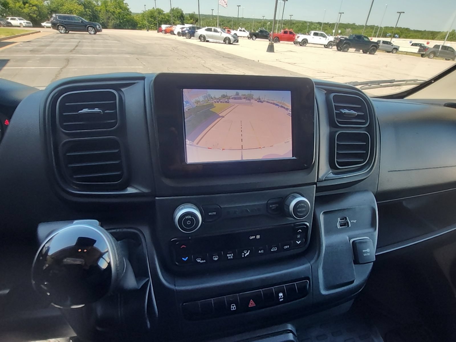 Used 2025 RAM ProMaster 2500 w/ Convenience Group FWD image 26