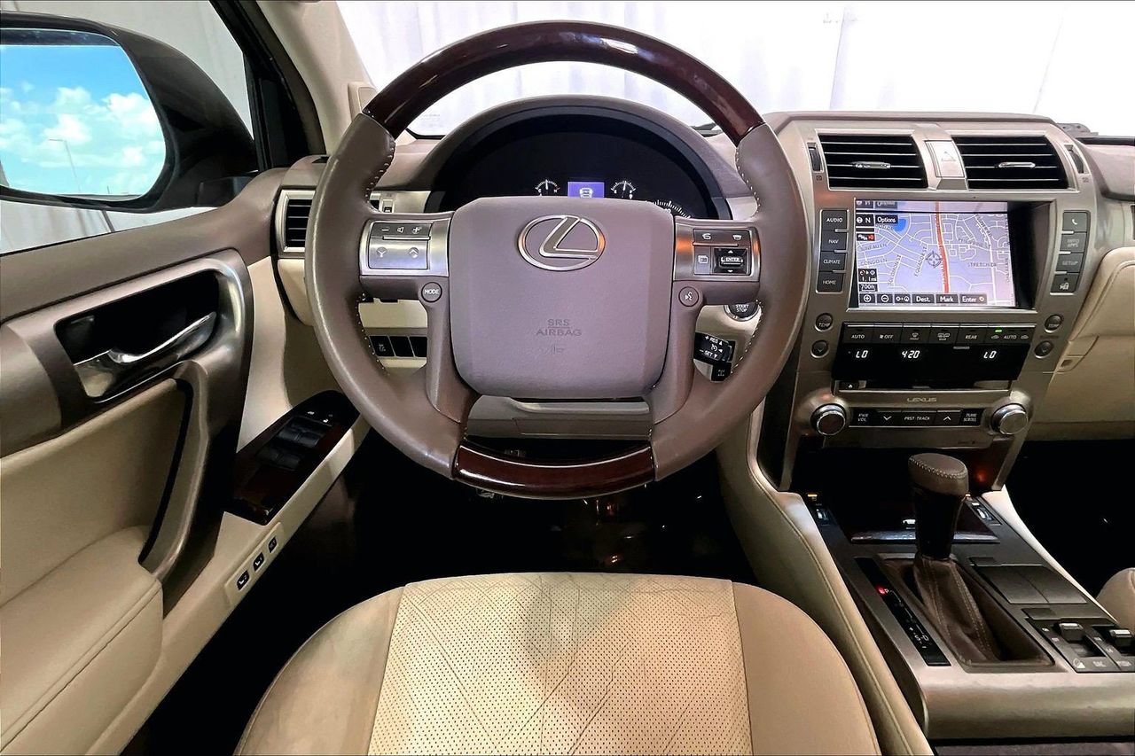 Used 2014 Lexus GX 460 w/ Premium Package AWD/4WD image 4