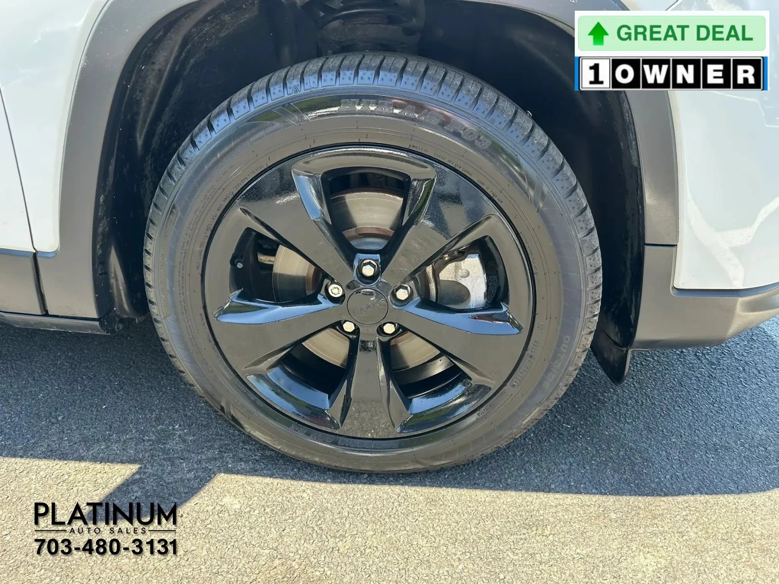 Used 2020 Jeep Cherokee Latitude Plus FWD image 21