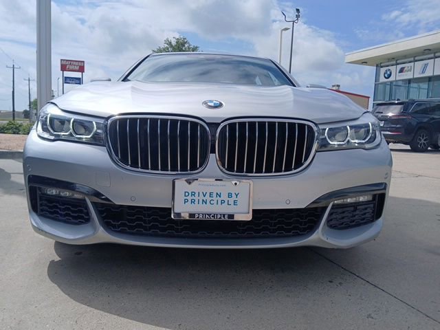 Used 2018 BMW 740i RWD image 2