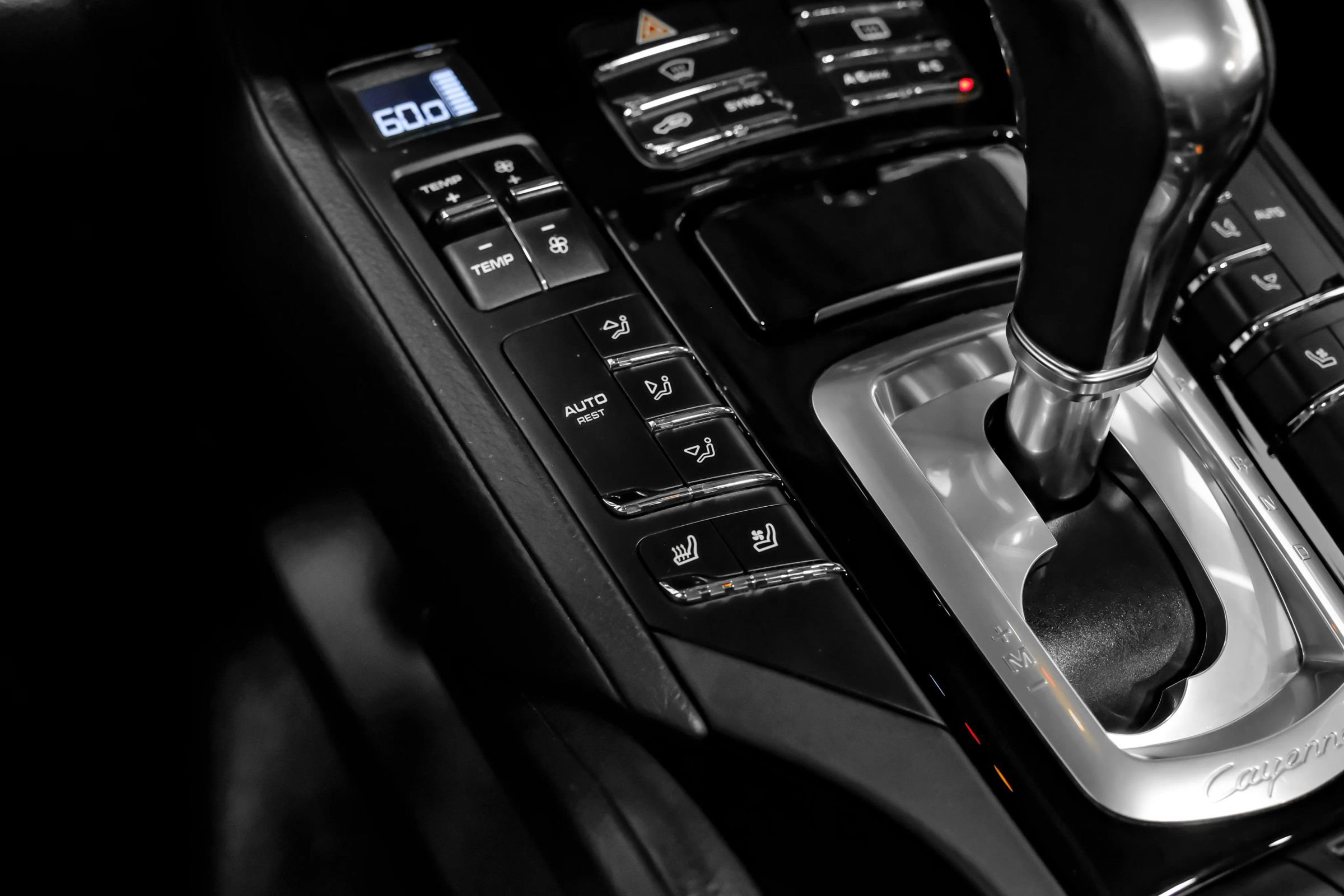 Used 2016 Porsche Cayenne AWD/4WD image 19