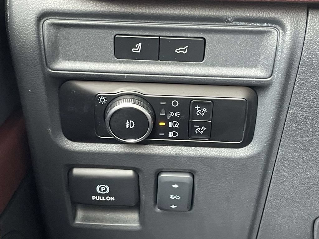 Used 2024 Ford Expedition Max Limited AWD/4WD image 30