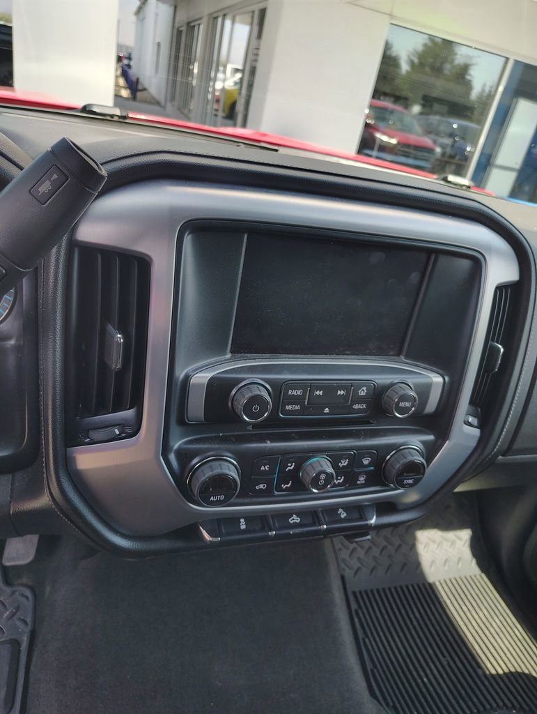 Used 2018 GMC Sierra 1500 SLE w/ SLE Value Package AWD/4WD image 14