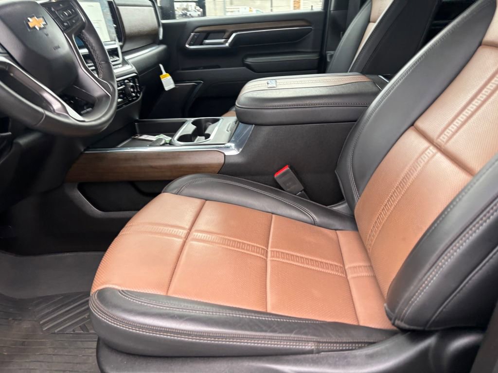 Used 2024 Chevrolet Silverado 2500 High Country w/ High Country Premium Package image 10