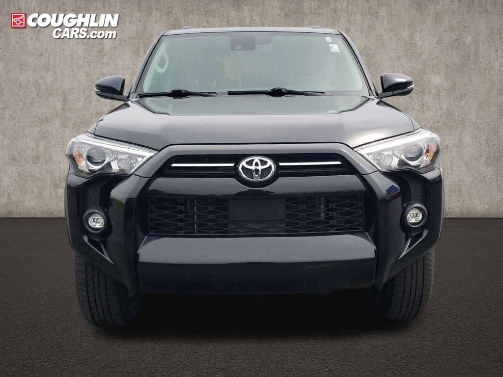 Used 2022 Toyota 4Runner SR5 Premium w/ Moonroof Package AWD/4WD image 9