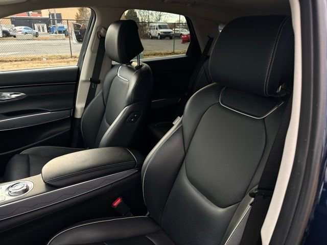 Used 2024 Genesis GV70 2.5T Advanced w/ Advanced Package image 8