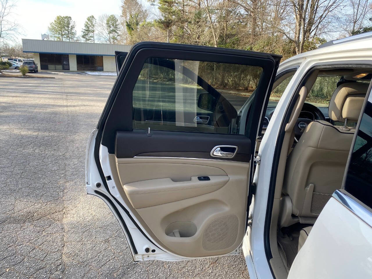 Used 2017 Jeep Grand Cherokee Overland image 50