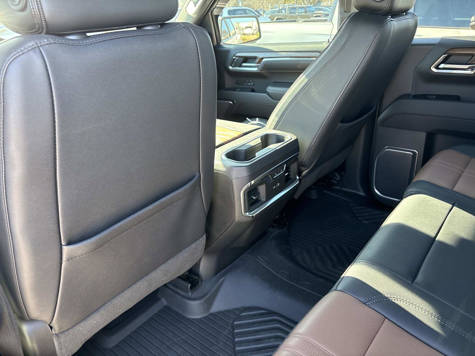 Used 2023 Chevrolet Silverado 1500 High Country w/ Technology Package image 30