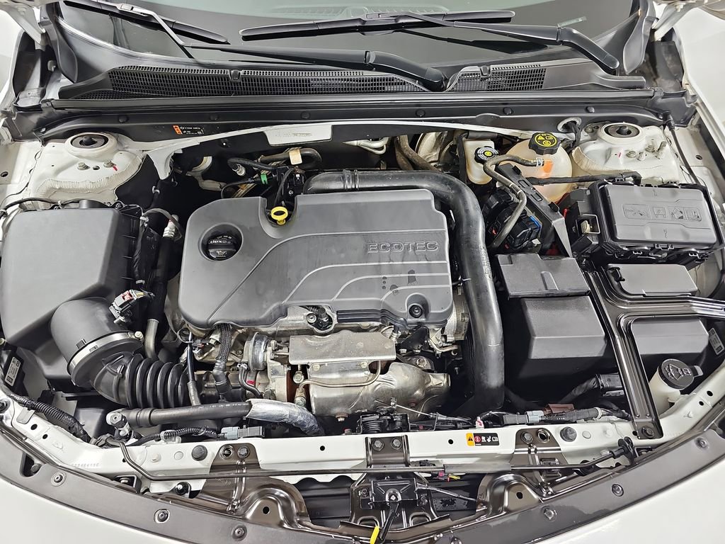 Used 2022 Chevrolet Malibu LT image 34