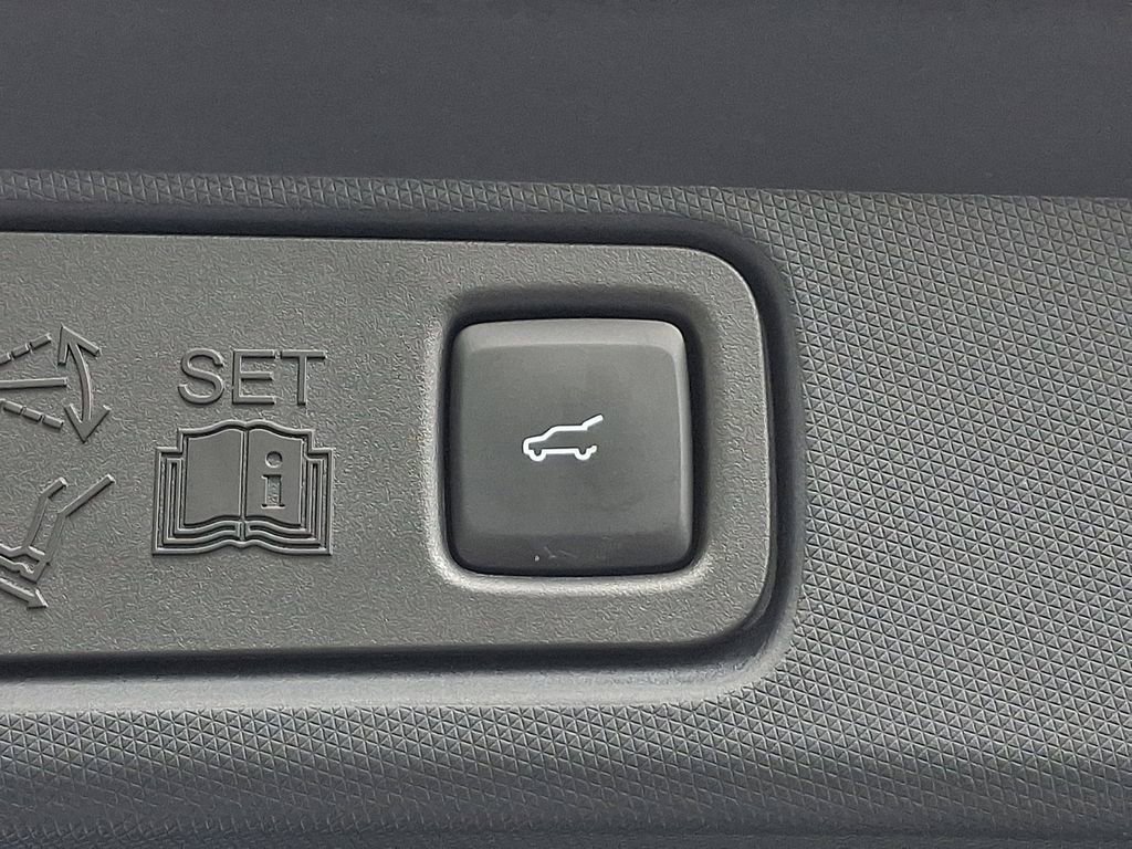 Used 2023 Ford Mustang Mach-E Premium AWD/4WD image 30