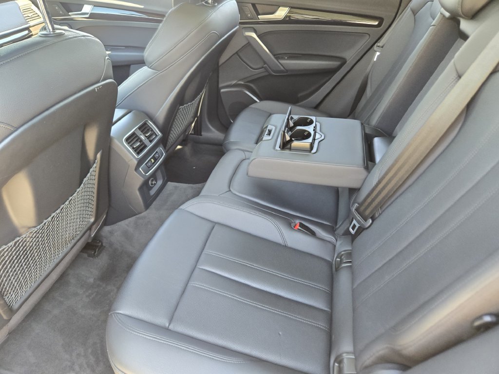 Used 2018 Audi Q5 2.0T Premium Plus w/ Premium Plus Package AWD/4WD image 40