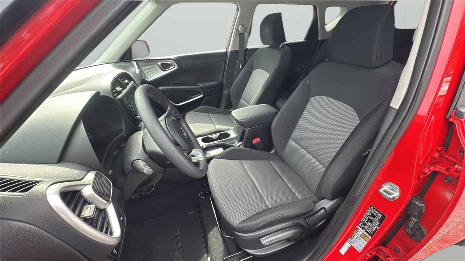 Used 2020 Kia Soul LX image 10