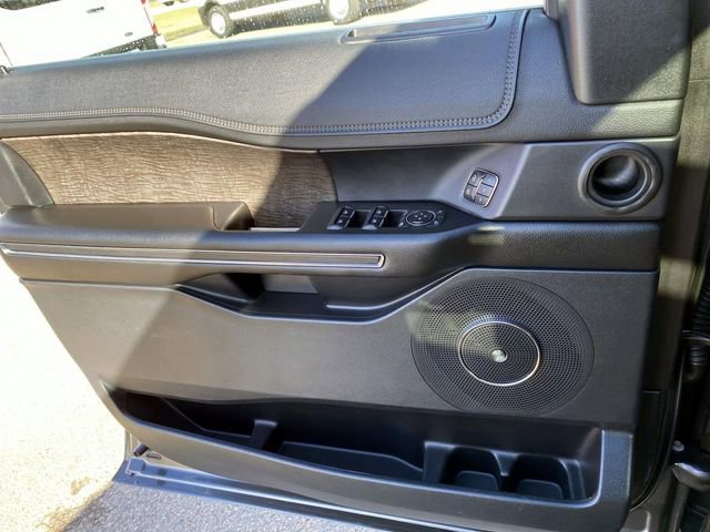 Used 2019 Ford Expedition Limited w/ Equipment Group 302A image 21