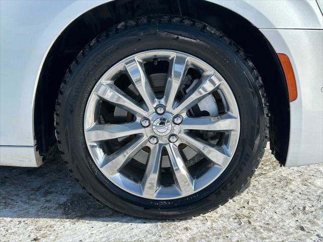 Used 2015 Chrysler 300 C w/ Light Group image 9