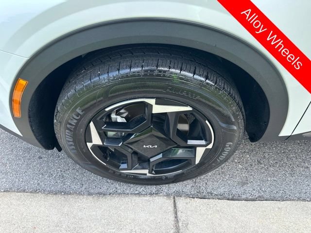Certified 2026 Kia Sportage EX w/ EX Panoramic Sunroof Package AWD/4WD image 30