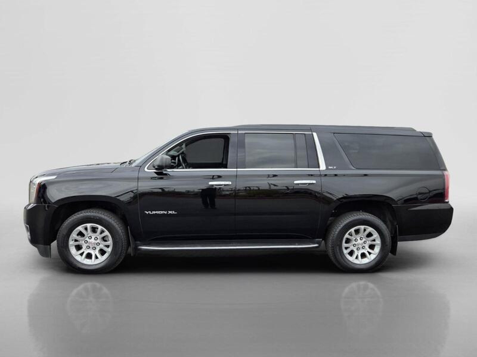 Used 2019 GMC Yukon XL SLT AWD/4WD image 2