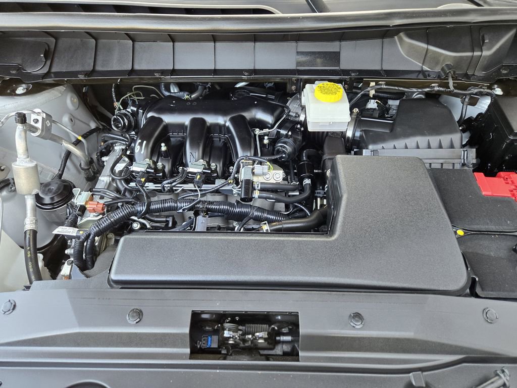 Used 2025 Nissan Pathfinder SV image 21