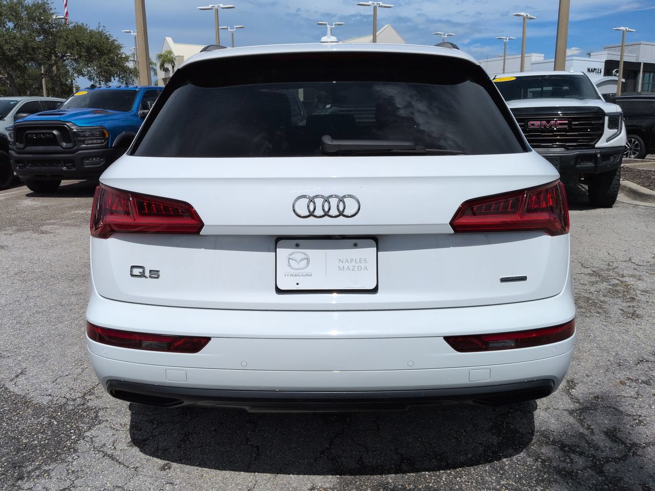 Used 2020 Audi Q5 2.0T Premium w/ Titanium Sport Package AWD/4WD image 6