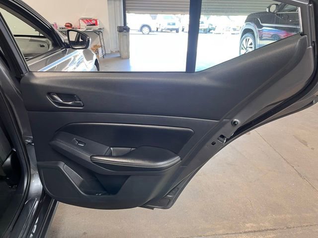 Used 2024 Nissan Altima 2.5 SV image 15