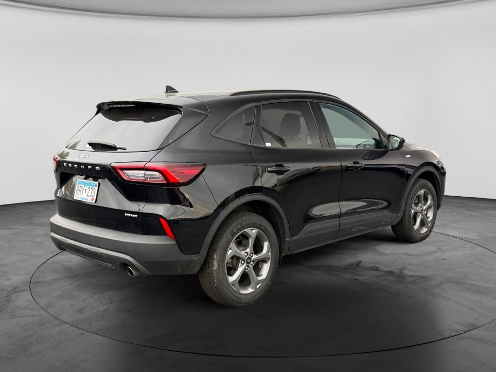 Used 2025 Ford Escape ST-Line Select AWD/4WD image 9