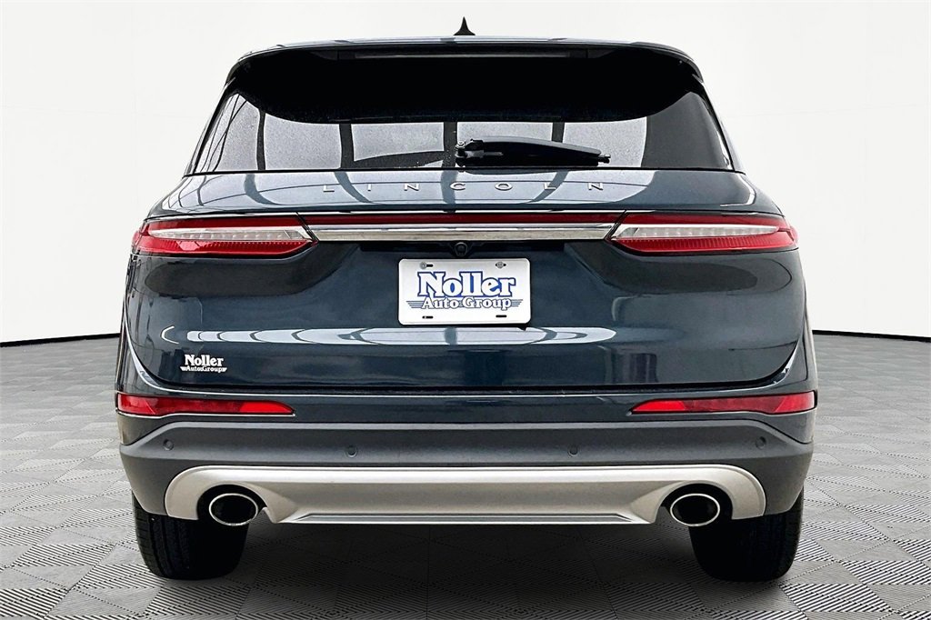 Used 2022 Lincoln Corsair Reserve w/ Equipment Group 201A image 4