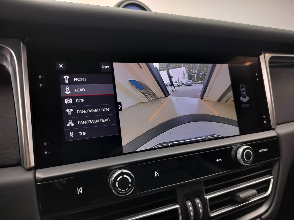 Certified 2023 Porsche Macan GTS AWD/4WD image 16
