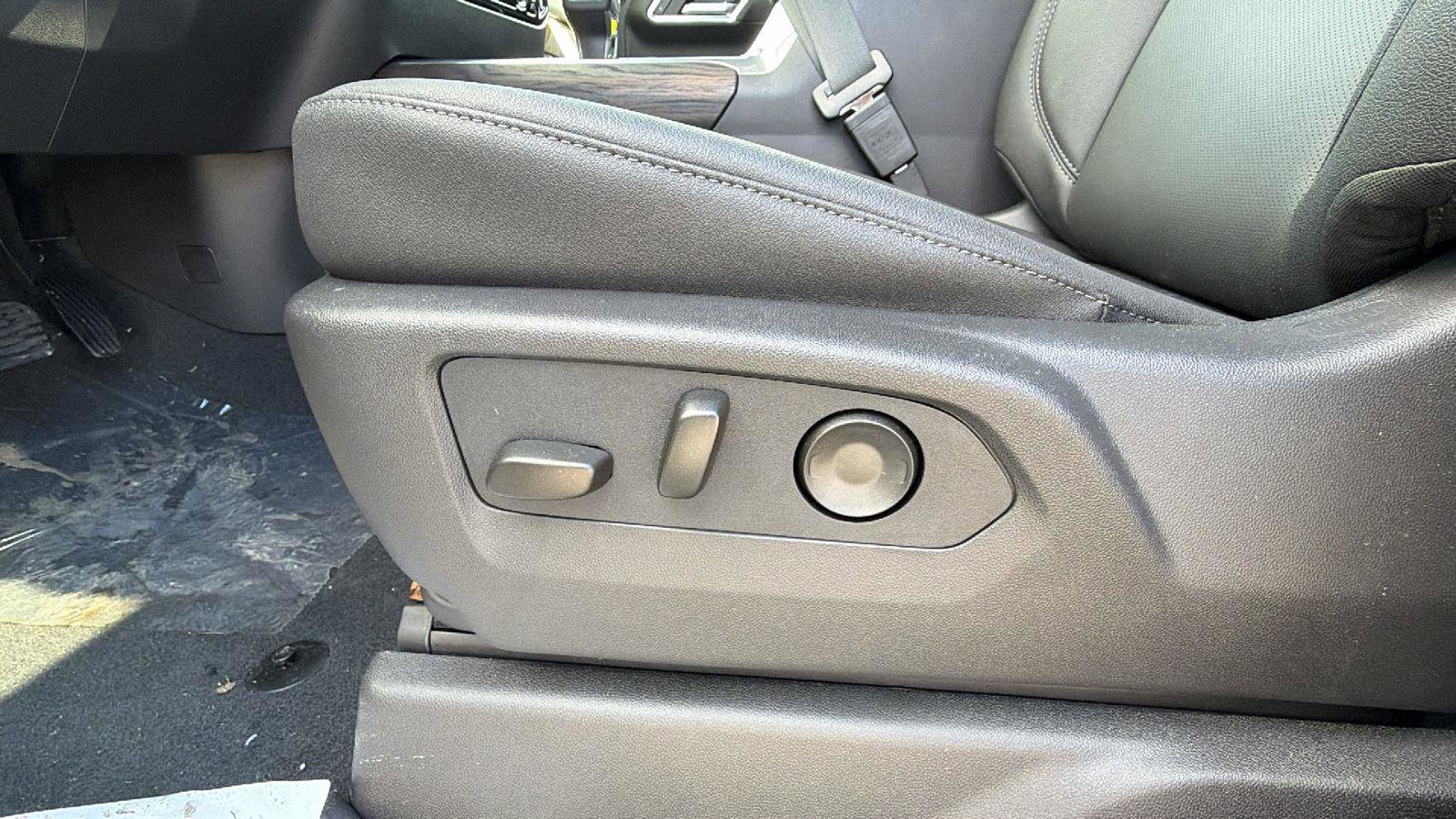 New 2026 GMC Sierra 1500 SLT w/ SLT Premium Plus Package image 16