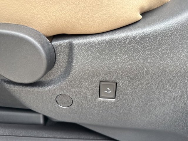 New 2026 Buick Enclave Preferred w/ Power Package image 18