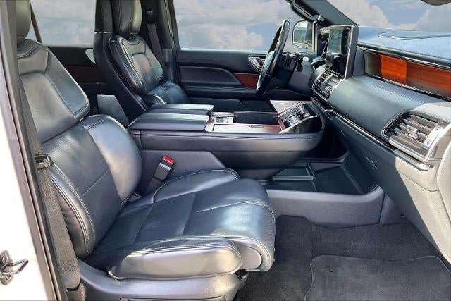 Used 2022 Lincoln Navigator Reserve AWD/4WD image 29