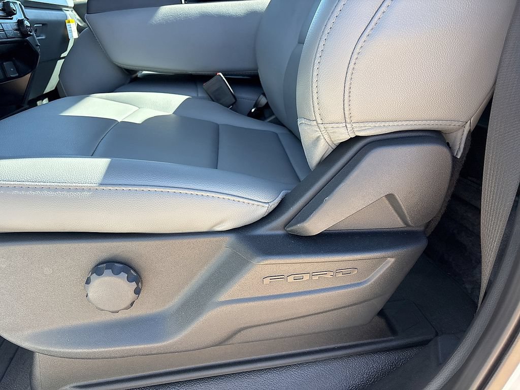 New 2026 Ford F550 4x4 Regular Cab Super Duty image 20