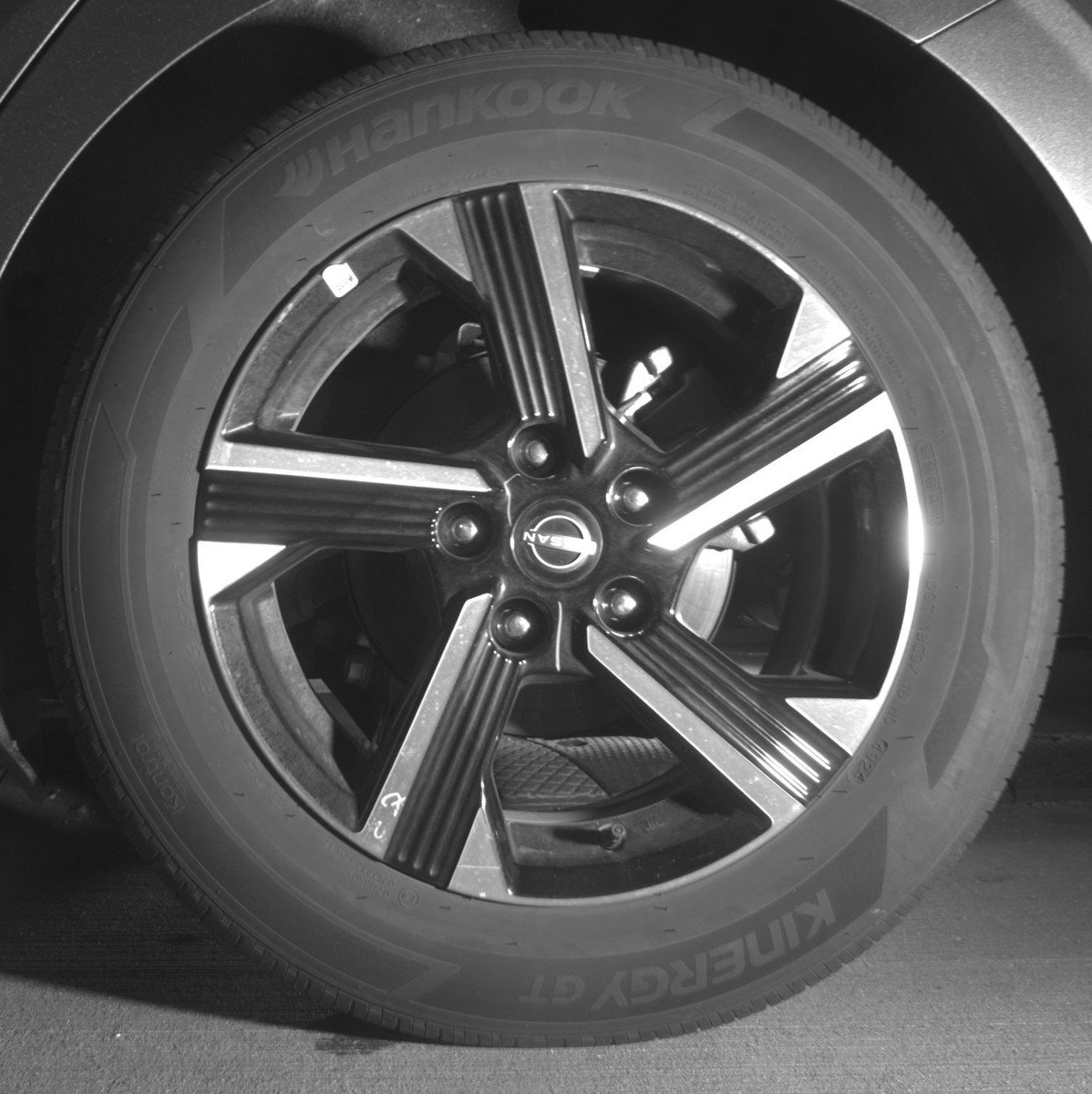 Used 2025 Nissan Sentra SV FWD image 13