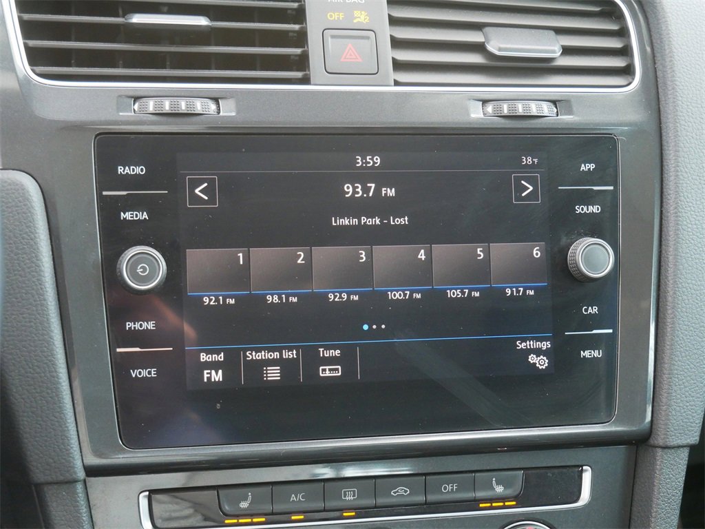 Used 2019 Volkswagen Golf SE w/ Driver Assistance Package image 21