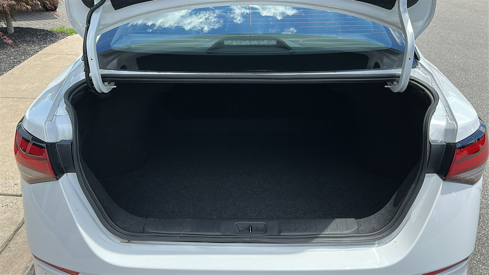 Certified 2024 Nissan Sentra S FWD image 6