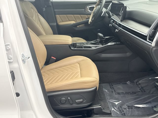 Used 2025 Kia Sorento SX Prestige w/ Olive Brown Leather Package AWD/4WD image 19