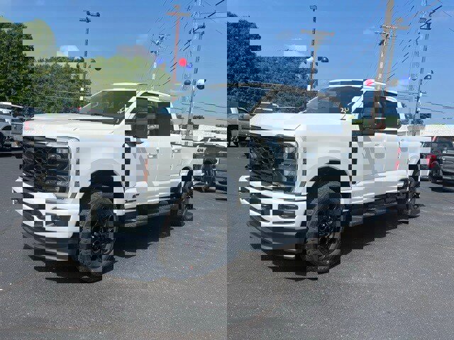 New 2025 Ford F350 Lariat w/ Black Appearance Package image 16