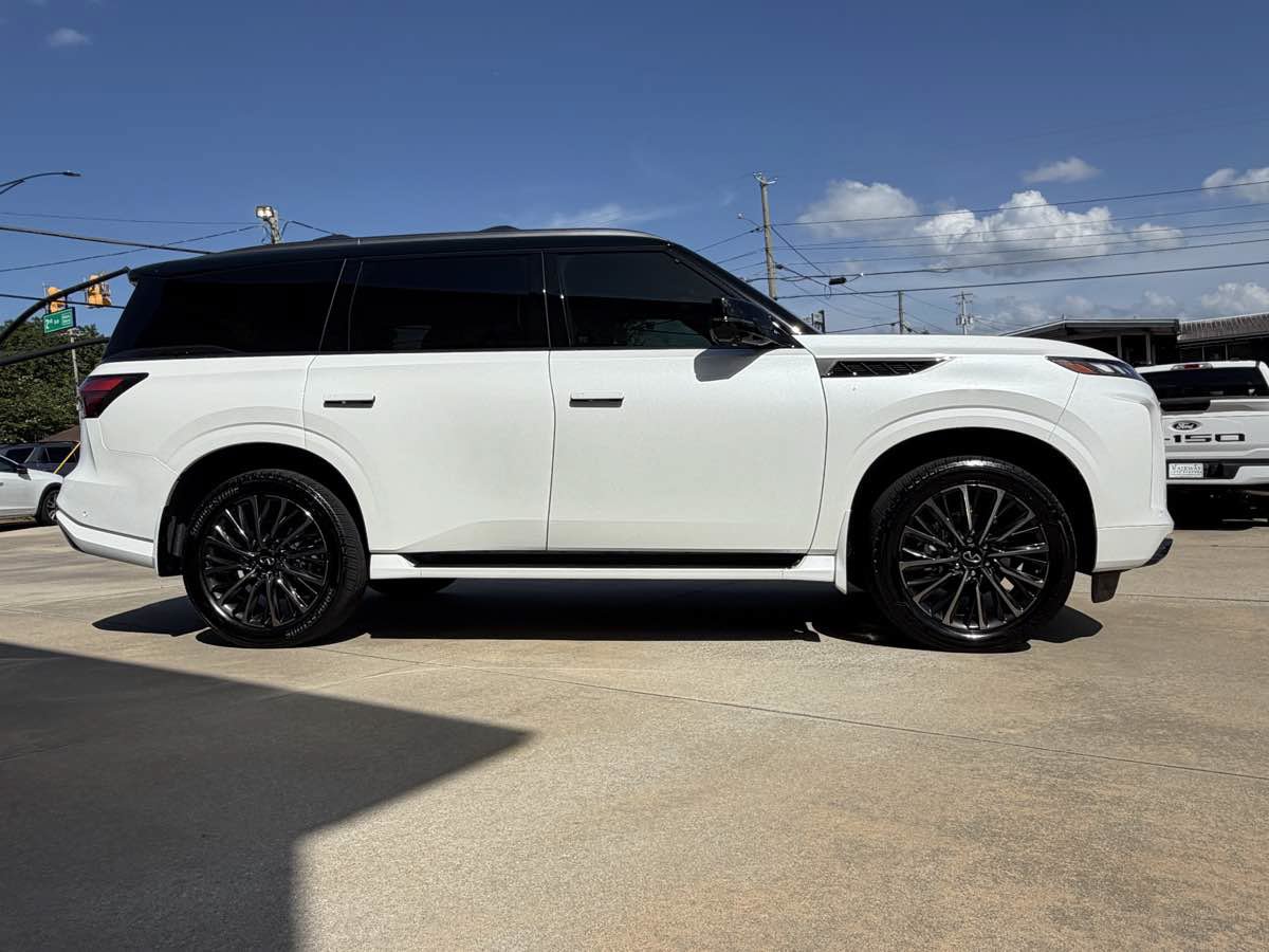 Used 2025 INFINITI QX80 Autograph w/ Autograph Exterior Package AWD/4WD image 5