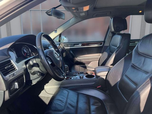 Used 2011 Volkswagen Touareg VR6 AWD/4WD image 19