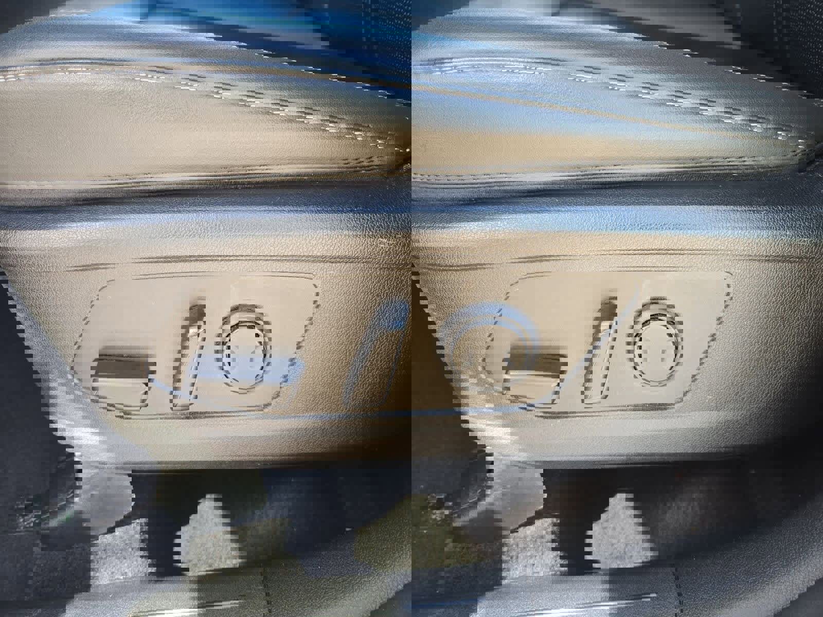 Certified 2024 Kia Sorento S image 16