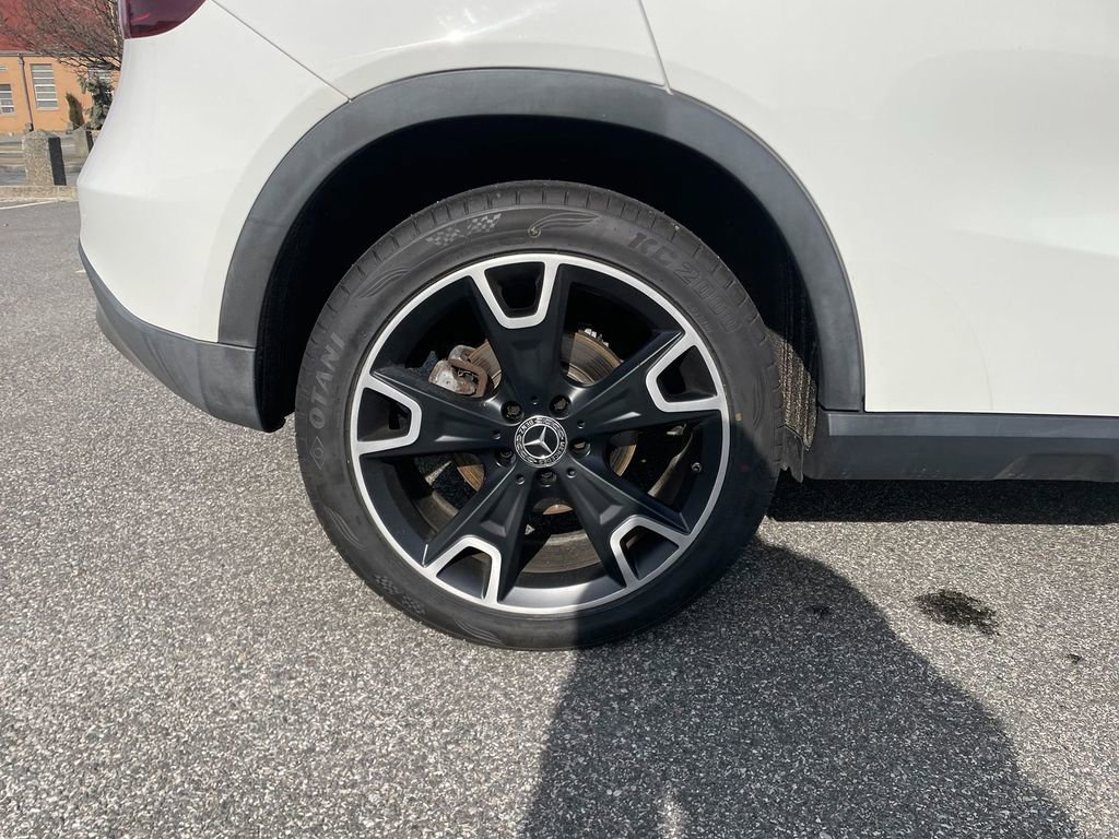 Used 2019 Mercedes-Benz GLA 250 4MATIC image 31