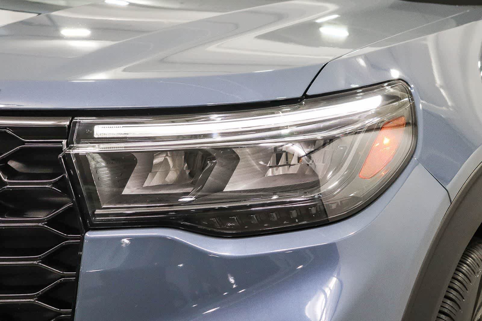 Used 2025 Ford Explorer ST RWD image 7