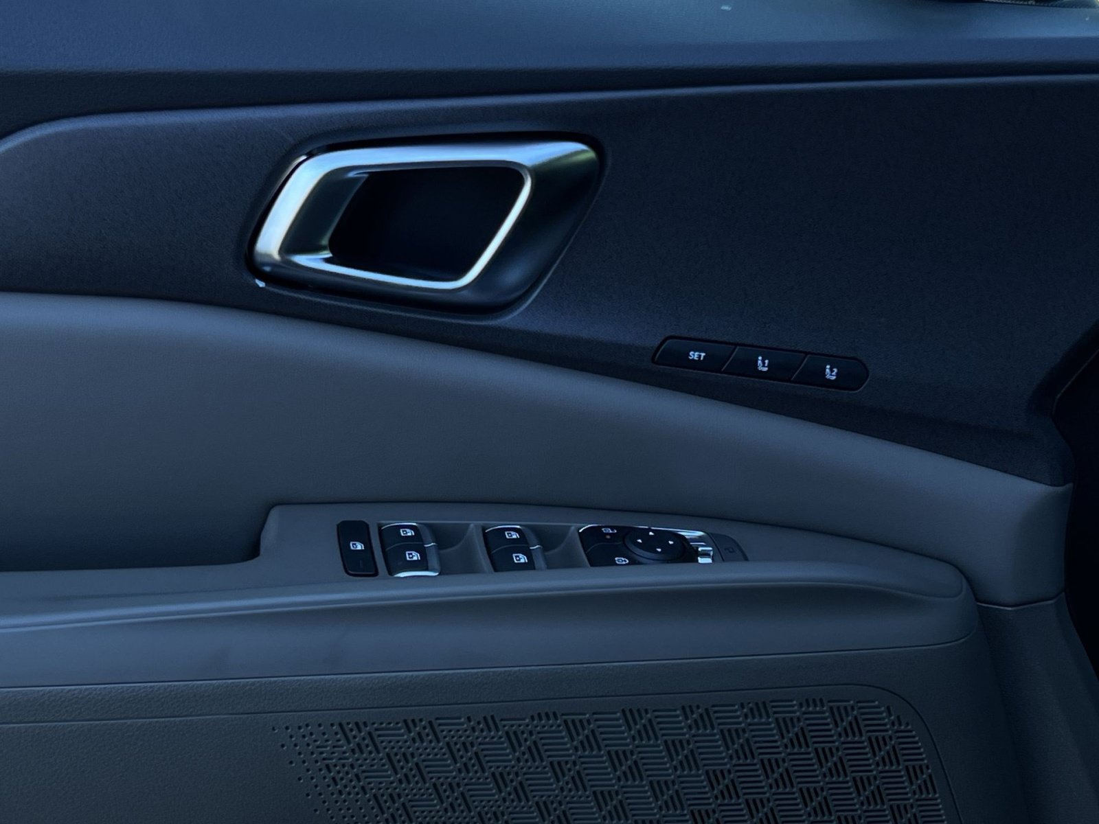 New 2026 Kia Carnival EX FWD image 28