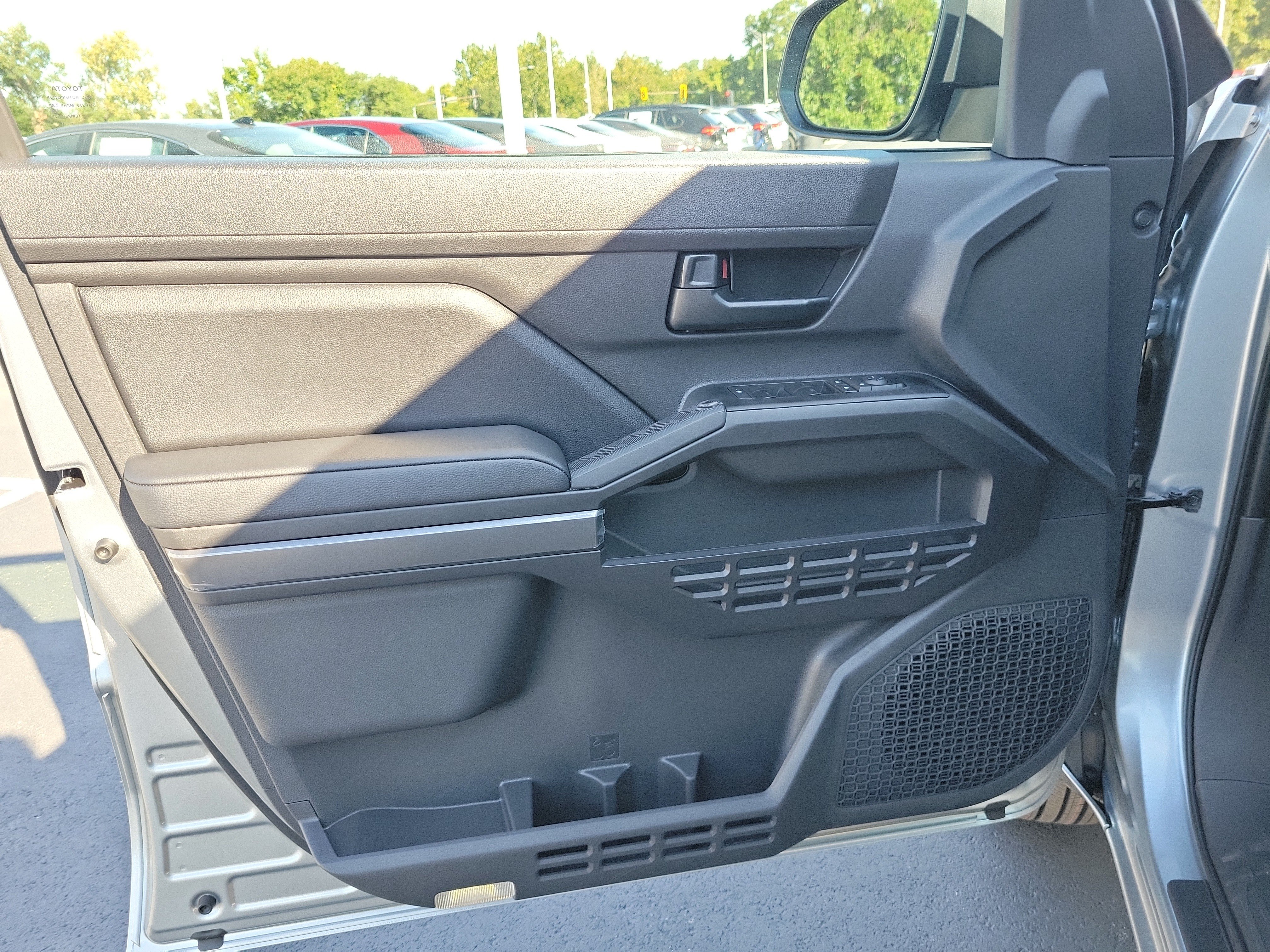 New 2026 Toyota Tacoma SR5 AWD/4WD image 18